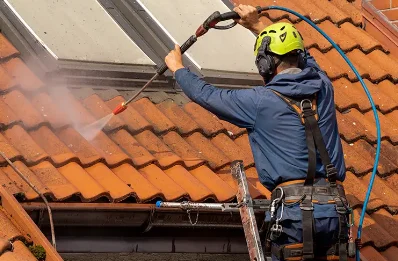 Démoussage et hydrofuge de toiture à Coullemelle